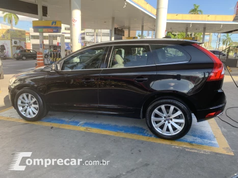 XC60 2.0 T5 Momentum