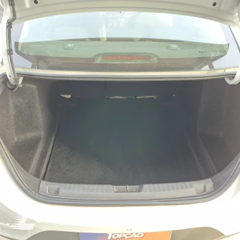 ONIX SEDAN Plus LT 1.0 12V Flex 4p Mec.