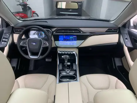 TERRITORY Titanium 1.5 GTDi EcoBo. Aut.