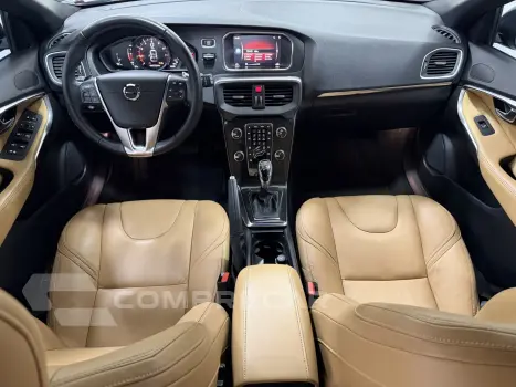 V40 2.0 T4 MOMENTUM GASOLINA 4P AUTOMÁTICO
