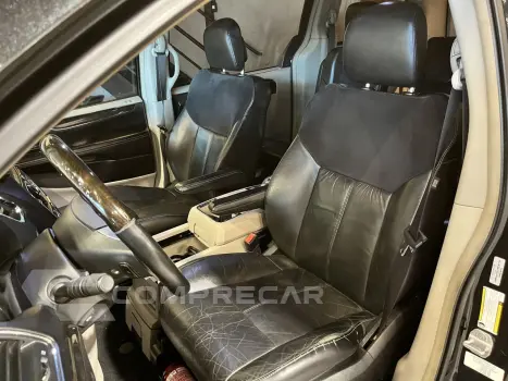 Town & Country 3.6 V6 12V 4P LIMITED AUTOMÁTICO