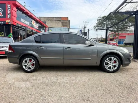 VECTRA 2.0 MPFI ELEGANCE 8V 140CV FLEX 4P MANUAL