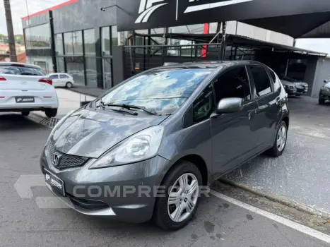 Honda FIT 1.4 DX 16V 4 portas