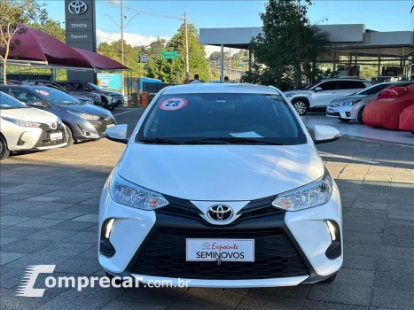 Toyota YARIS 1.5 16V FLEX SEDAN XL LIVE MULTIDRIVE 4 portas