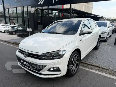 Volkswagen POLO 1.0 200 TSI Highline 4 portas