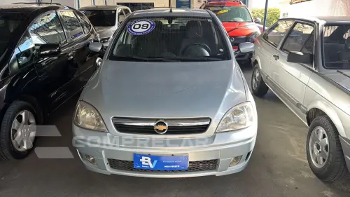 CORSA 1.4 MPFI Premium Sedan 8V