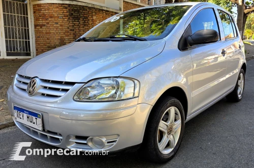 Volkswagen FOX 1.6 MI Plus 8V 4 portas