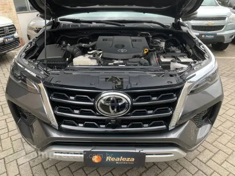 Hilux SW4 SRX 4x4 2.8 TDI 16V Dies. Aut.