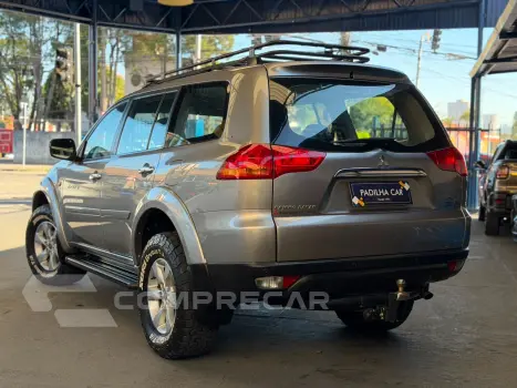 Pajero DAKAR HPE 3.2 4x4 T.I Dies 5p Aut