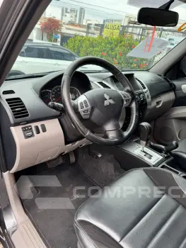 Pajero HPE 3.2 4x4 T.I. Dies. 5p Aut.
