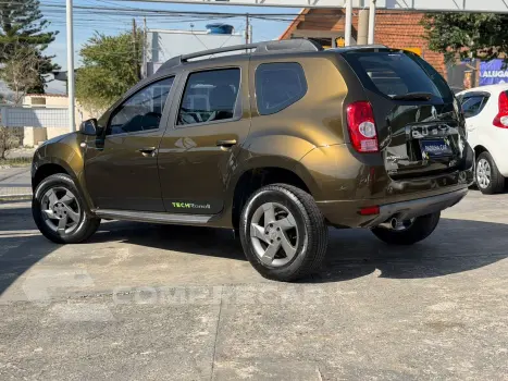 DUSTER TECHROAD 2.0 Hi-Flex 16V Aut.