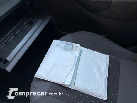 CORSA SEDAN - 1.4 MPFI PREMIUM SEDAN 8V 4P MANUAL