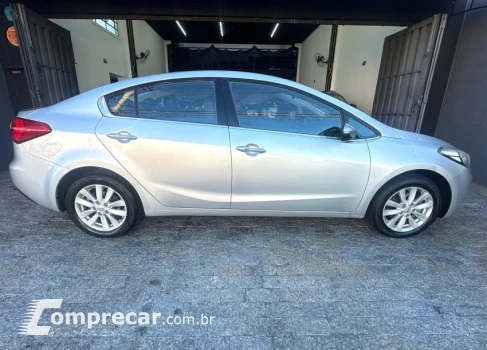 CERATO 1.6 E.263 Sedan 16V