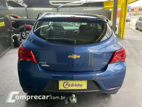 Onix Hatch 1.4 4P FLEX LTZ AUTOMÁTICO