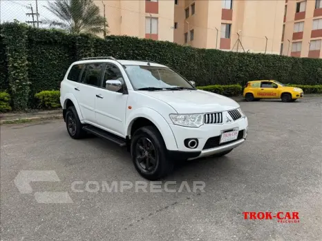Mitsubishi PAJERO DAKAR 3.2 HPE 4X4 7 Lugares 16V Turbo Intercooler 4 portas
