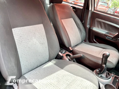 FIESTA 1.6 MPI Sedan 8V