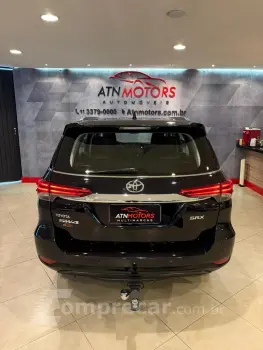 Hilux SW4 2.8 16V 4P SRX PLATINUM 4X4 7 LUGARES TURBO DIESEL