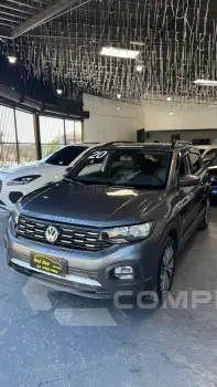 Volkswagen T-CROSS 1.0 200 TSI Comfortline 4 portas