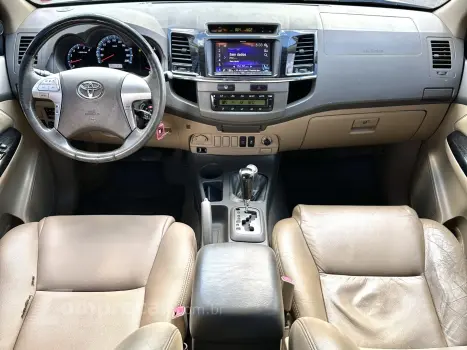 HILUX SW4 3.0 SRV 4X4 16V TURBO INTERCOOLER DIESEL 4P AUTOMÁ