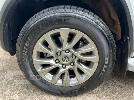 HILUX SW4 2.8 D-4d Turbo SRX 7L 4X4