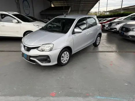 Toyota ETIOS XS 1.5 Flex 16V 5p Aut. 4 portas