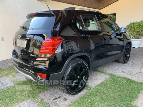 TRACKER 1.4 16V Turbo Midnight