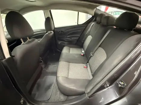 VERSA 1.0 12V FlexStart 4p Mec.