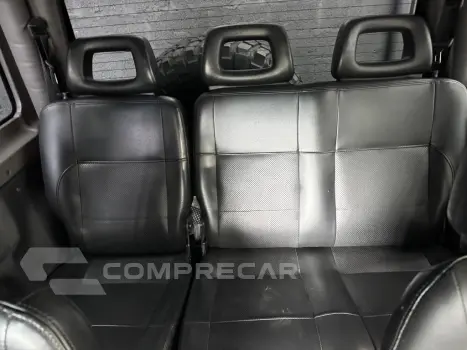 T-4 4x4 3.0 TB Int. Cap. Rígida Diesel