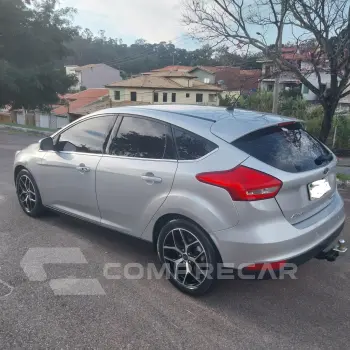 FOCUS 2.0 Titanium Hatch 16V