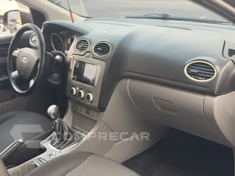 Focus Sedan 2.0 16V/2.0 16V Flex 4p