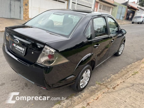 FIESTA 1.6 Rocam SE Sedan 8V