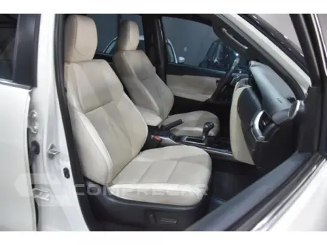 HILUX SW4 - 2.8 D-4D TURBO DIAMOND 7L AUTOMÁTICO