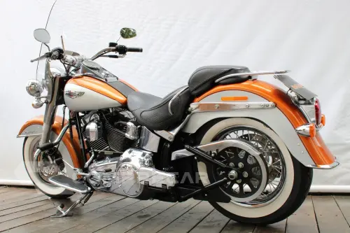 HARLEY-DAVIDSON SOFTAIL DELUXE