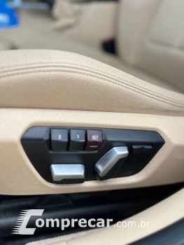 320i