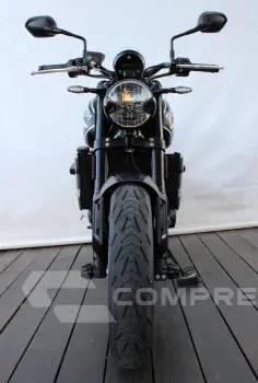 TRIUMPH TRIDENT 660