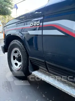 C-20 4.1 4P CUSTOM L CABINE DUPLA