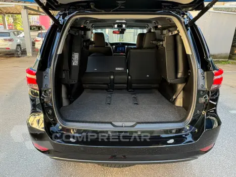 HILUX SW4 2.8 D-4d Turbo SRX 7L 4X4