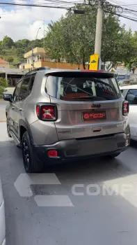 Renegade Sport 1.8 4x2 Flex 16V Aut.