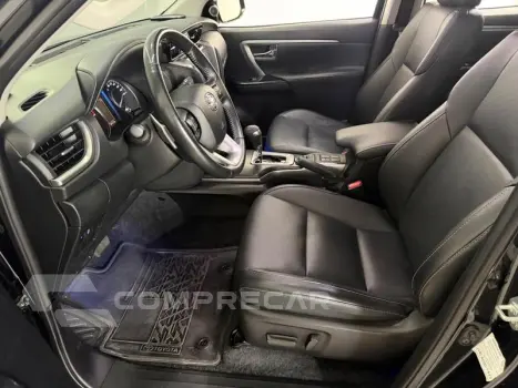 HILUX SWSRXA4FD
