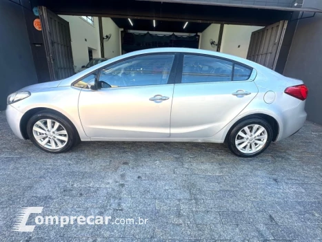 CERATO 1.6 E.263 Sedan 16V