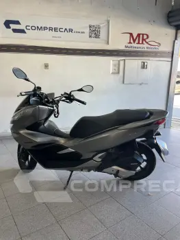 PCX 150 DLX