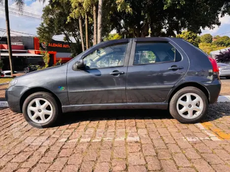 Palio ELX 1.4 Fire/30 Anos F. Flex 8V 4p