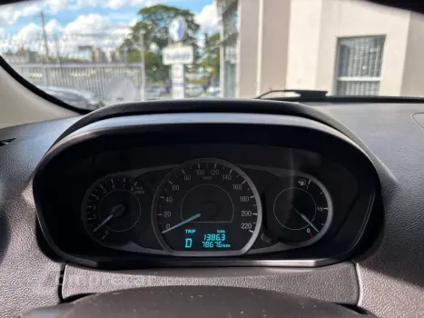 ka sedan Se Plus automático