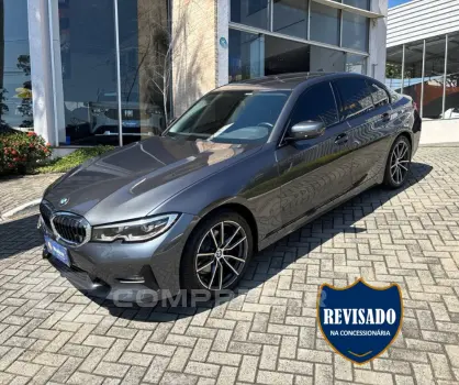 BMW 320iA Sport TB 2.0 Gasolina 4p 4 portas