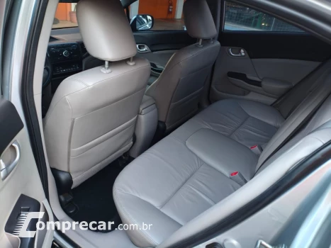 Civic 2.0 16V 4P LXR