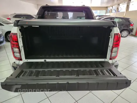 Triton  2.4 KATANA BITURBO DIESEL CABINE DUPLA 4X4 AUTOMÁTIC