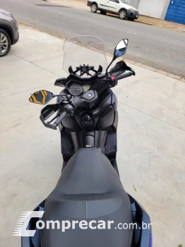 XMAX 250 ABS