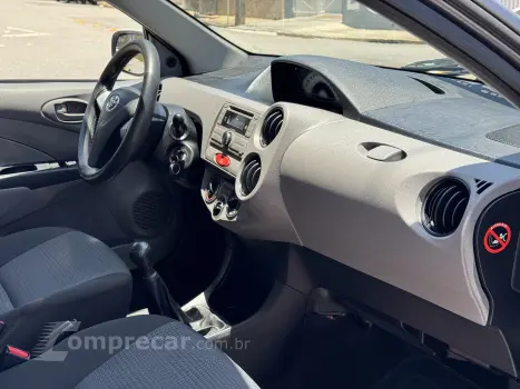 ETIOS 1.5 X Sedan 16V