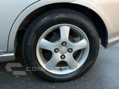 Fit LX 1.4/ 1.4 Flex 8V/16V 5p Mec.