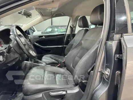 JETTA - 2.0 COMFORTLINE 4P MANUAL